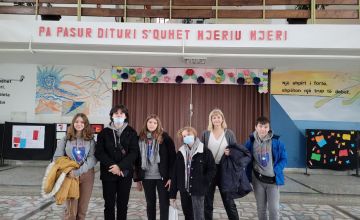 "Eat healthy - act responsibly"
Z DALEKIEJ PODRÓŻY PANI DYREKTOR DOROTA STRĄCZEK I PAN DAREK TARGOSZ WRAZ Z UCZNIAMI RELACJONUJĄ:
